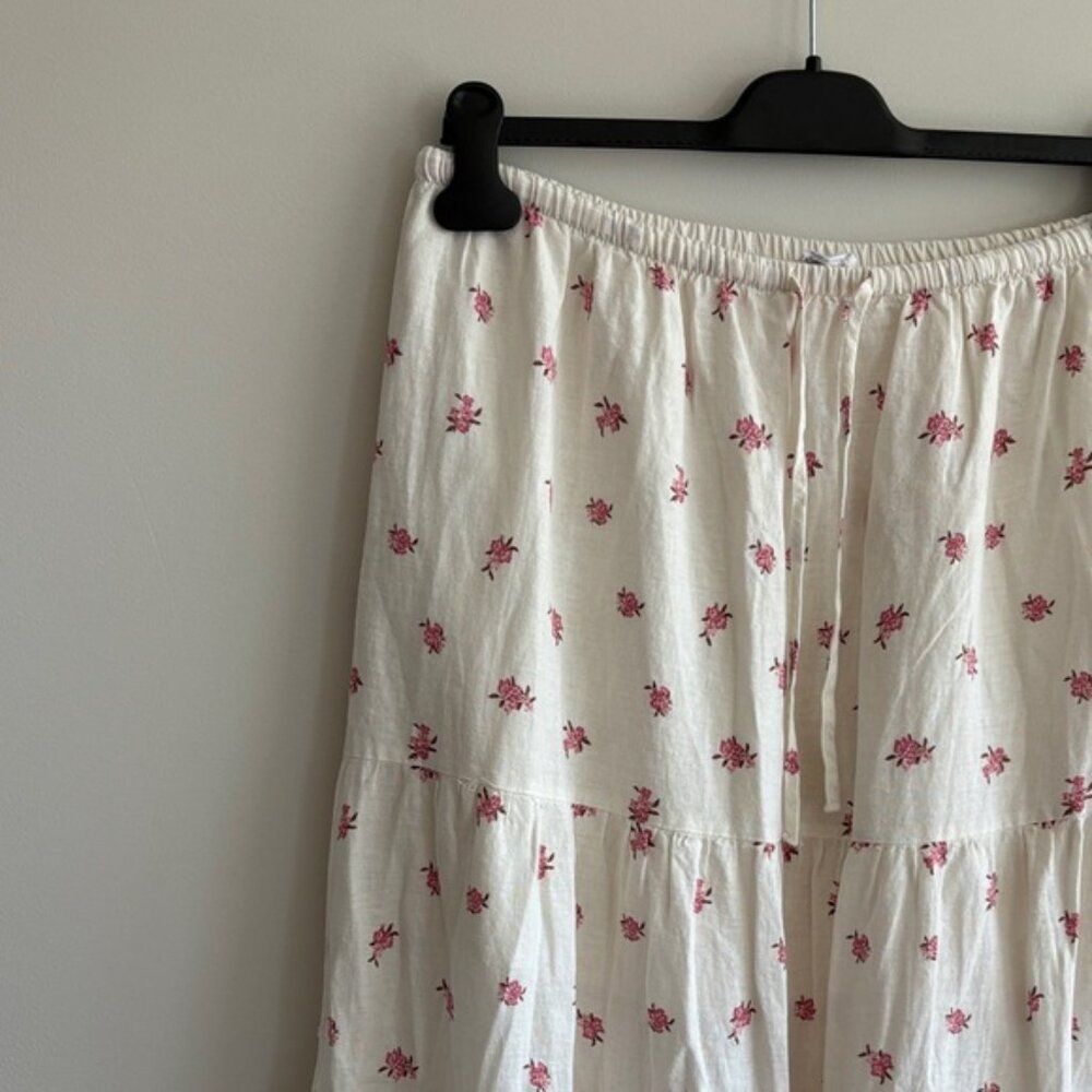 Cotton On White Maxi Skirt with Pink Floral Design - Picture 3 of 10
